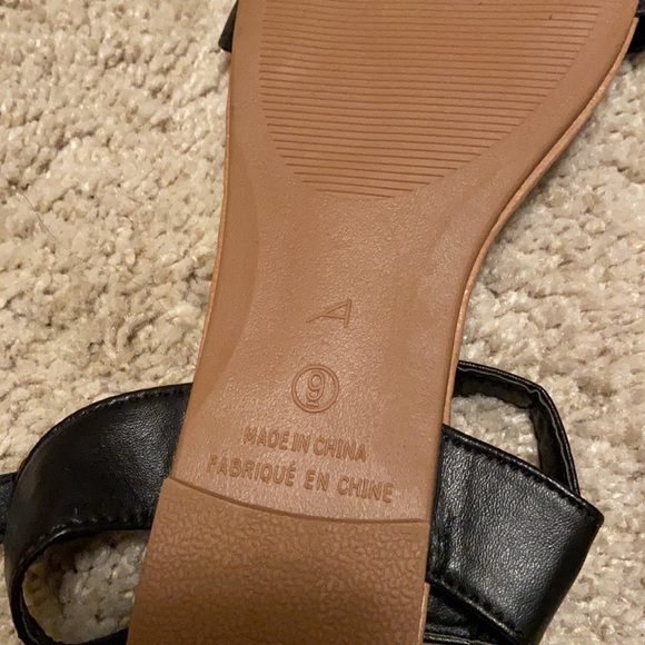 Ardene Sandals - Picture 6 of 7